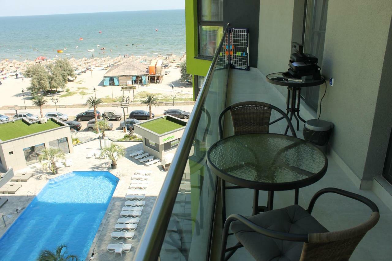On Beach-Mamaia Residence Năvodari Exteriör bild